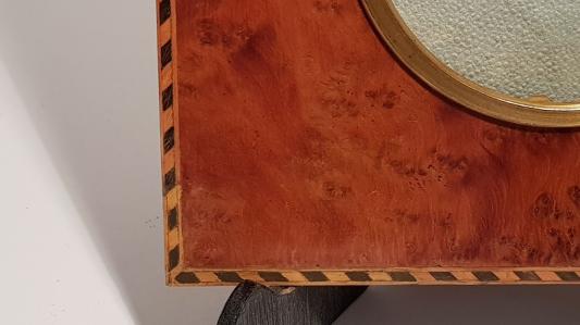 Détail de la marqueterie restaurée